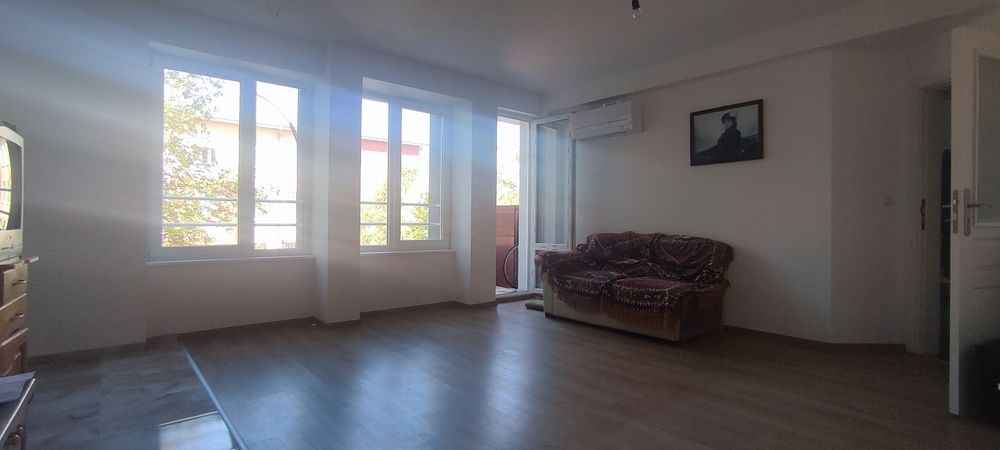 Продава се Двустаен апартамент в Бургас, Възраждане - 75 кв.м за 3334 €/кв.м - Снимка #10