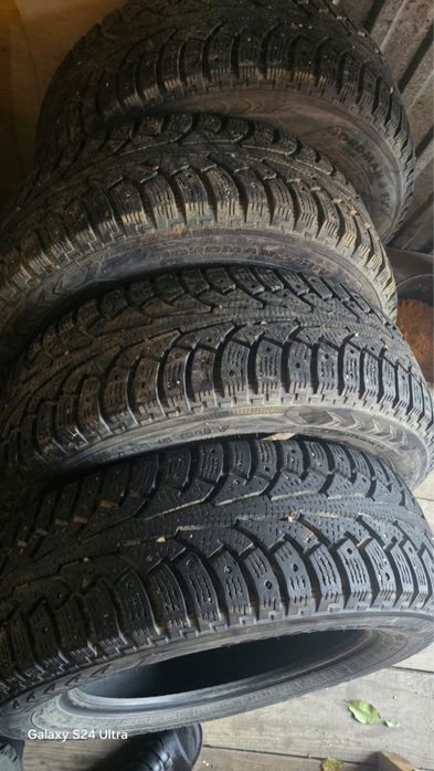 Продам резину 225/65/17