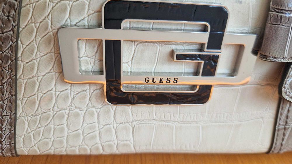 Geanta dama GUESS