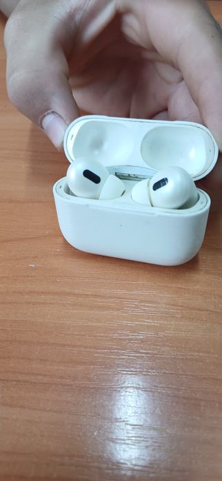 AirPods  pro ...