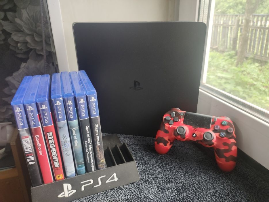 Playstation 4 slim