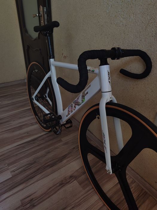 Велосипед новый, JIXF AT8