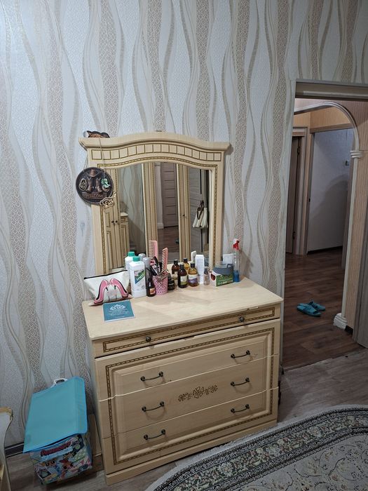 Спальный гарнитур б/у