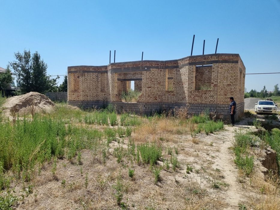 Сотилади ховли Ер 4та хона коробка. Заннги ота