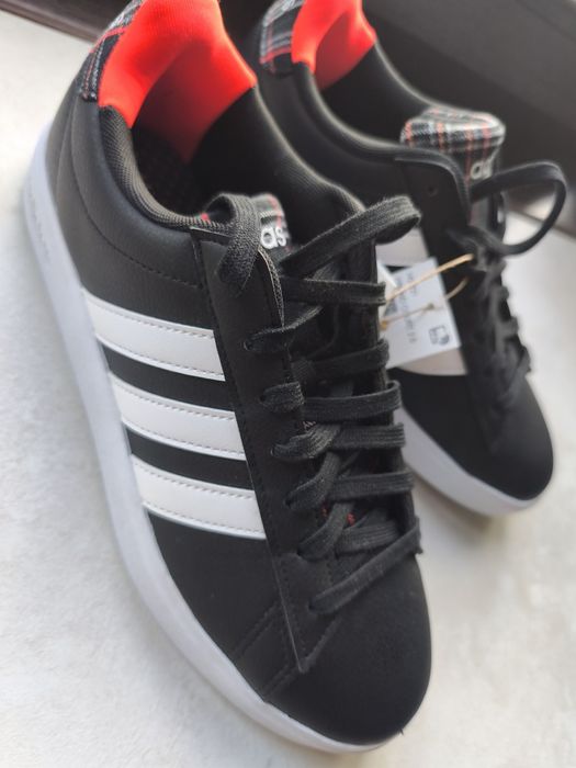 Маратонки Adidas