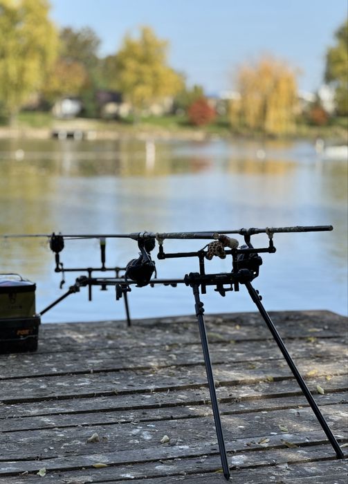 Vând Rod-Pod Daiwa Infinity D-Pod 3 Posturi