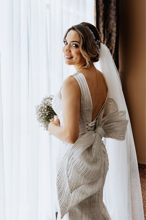 Rochie de mireasa tip sirena cu trena detasabila