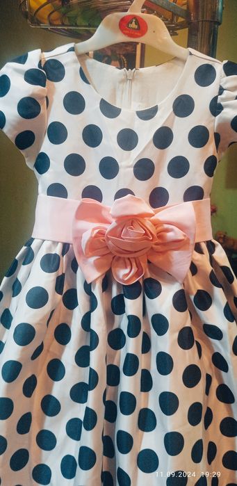 Красивое, нарядное платье