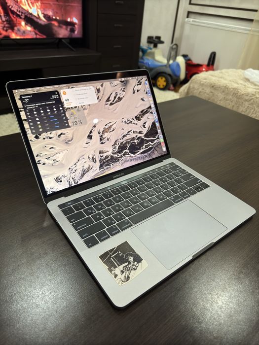 MacBook Pro 13” 2019 Touch Bar