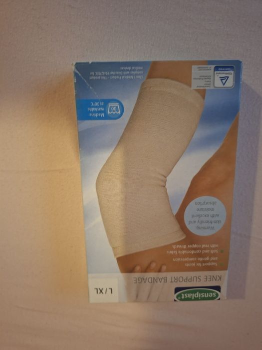 Vând Genunchieră Medicală Elastica Noua Marimea -L-XL
