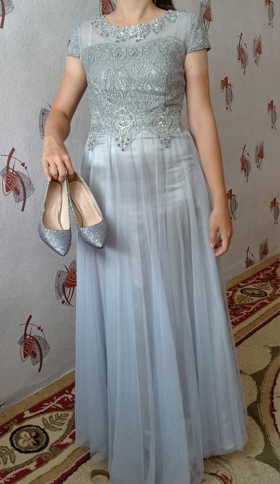 Көйлектер сатылады