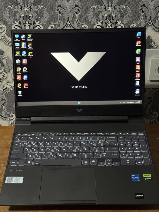 HP VICTUS Sotiladi Holati yangi