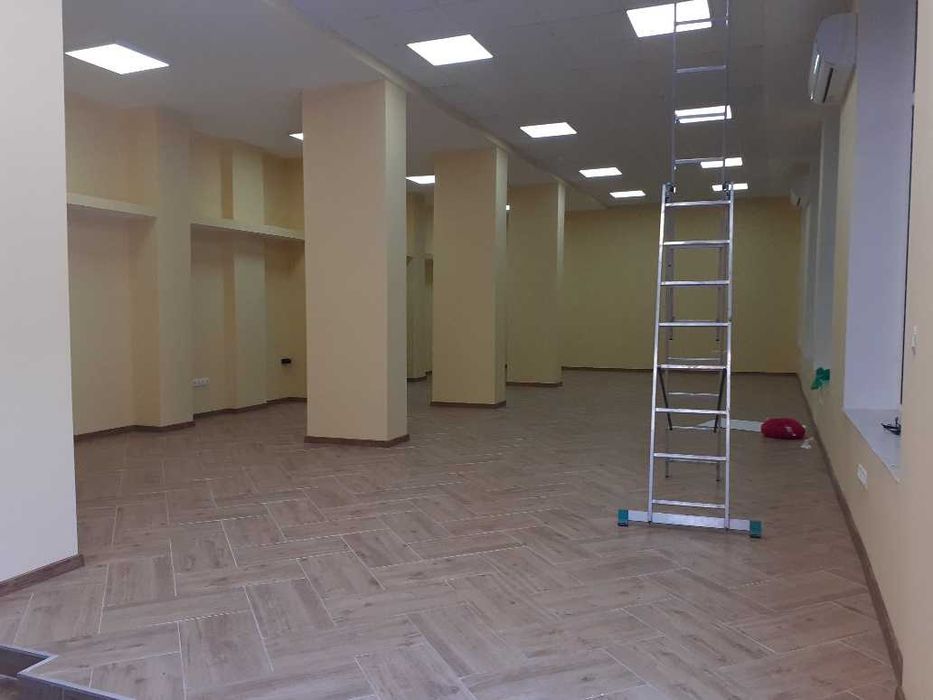 Магазин под наем в Центъра