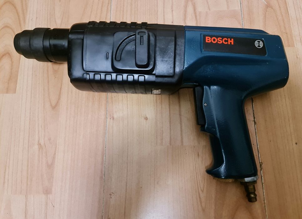 BOSCH rotopercutor pneumatic profesional SDS-Plus, 5 bari, 15 l/s