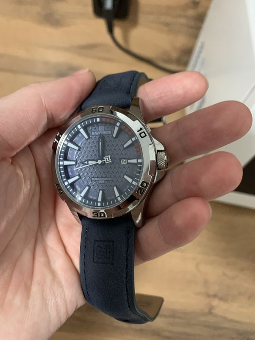 Продам часы бренда NaviForce