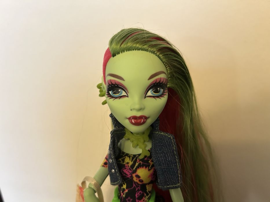 Кукла монстер хай Венера