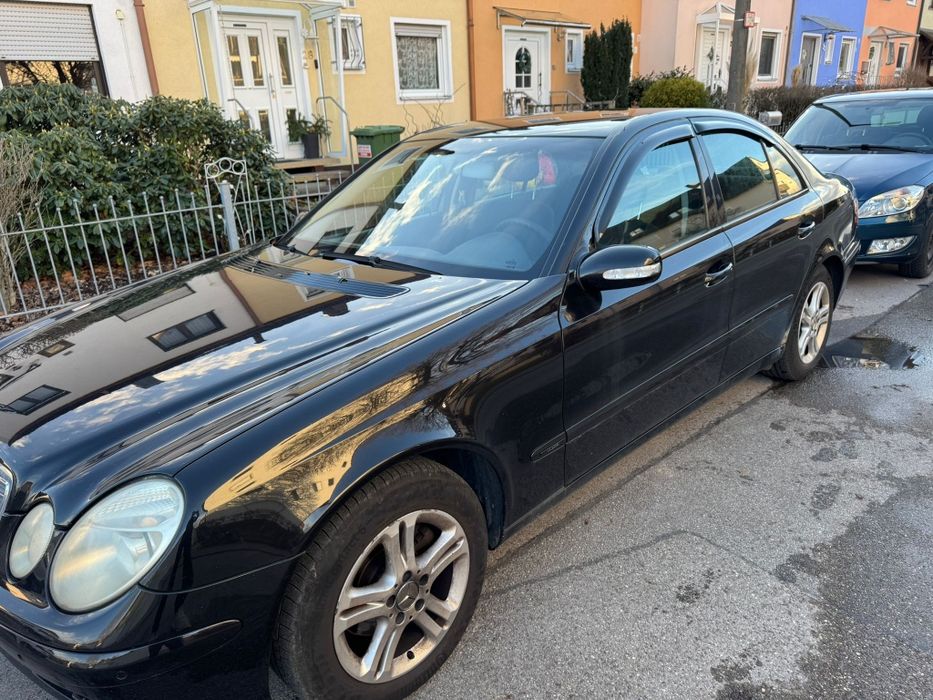 Mercedes-Benz E240 2003 Automat
