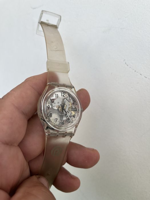 Ceas Swatch quartz.