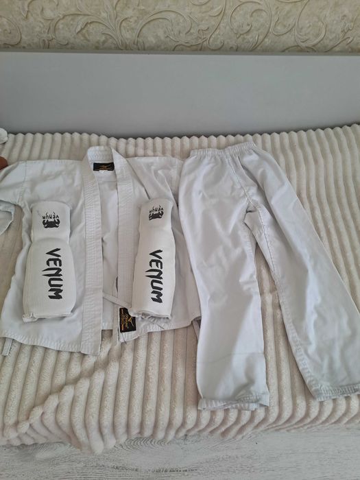 Продам форму на 7 - 8 лет