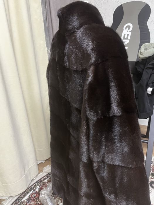 Продам шубу за 350000