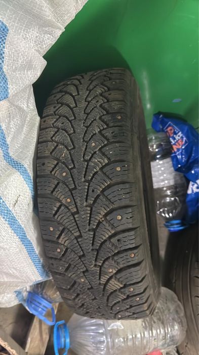 Продам  2 боллона 185/60/14