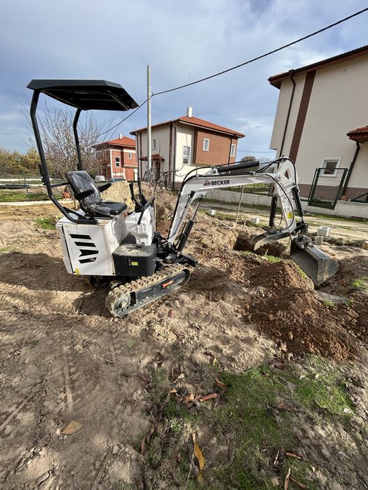 Изкопни услуги с мини багер