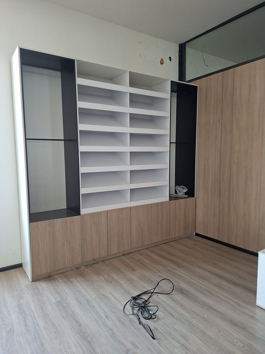 Ofis yopilgani sabab mebellarlar sotiladi