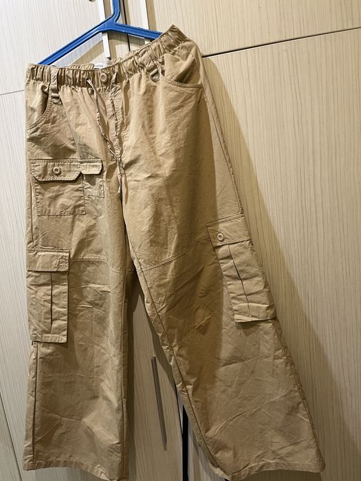 Карго летен панталон Bershka размер 40 цена 7,50€