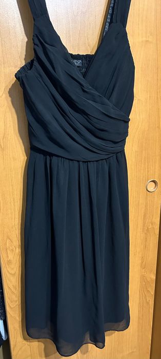 Красиви елегантни рокли