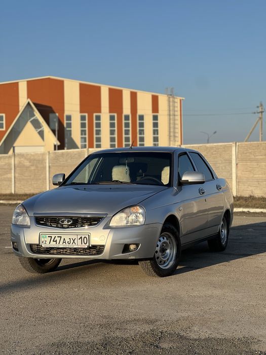 Продам Приору 2013 года