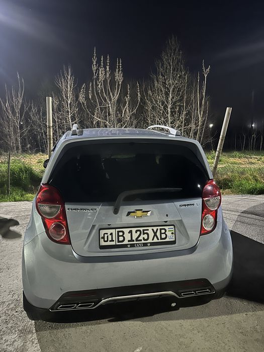 Chevrolet Spark delfin rang avtomat 1,25 mator gazi bor yaxshi xolatta