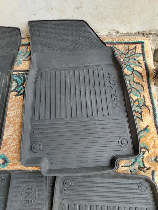 Продаются полики от Спарк