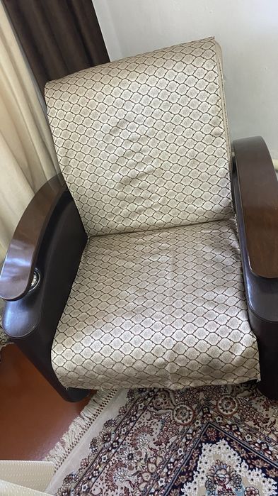 Диван и кресло