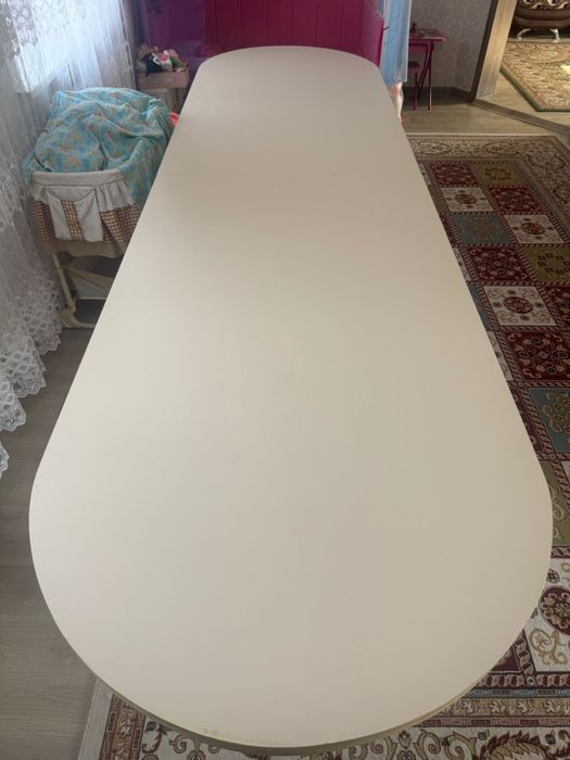 Стол для гостиной