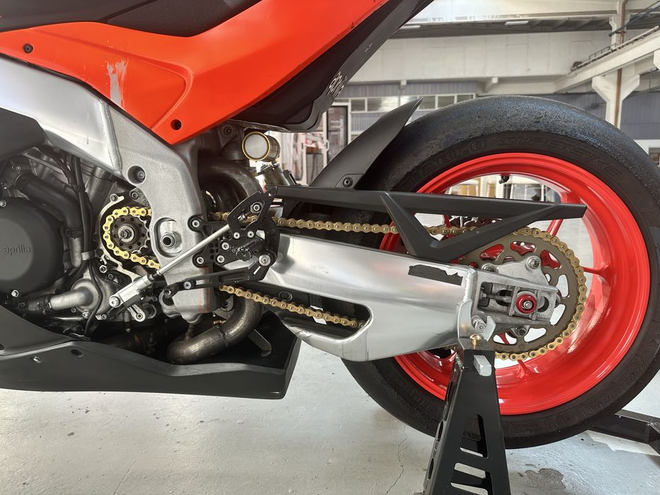 Oferta de iarna :Aprilia Rsv4 1100 cmc