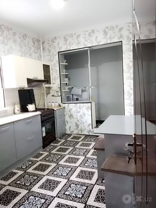 Продажа квартиры Дружба народов метро Комолон Ош с мебелью с техникой