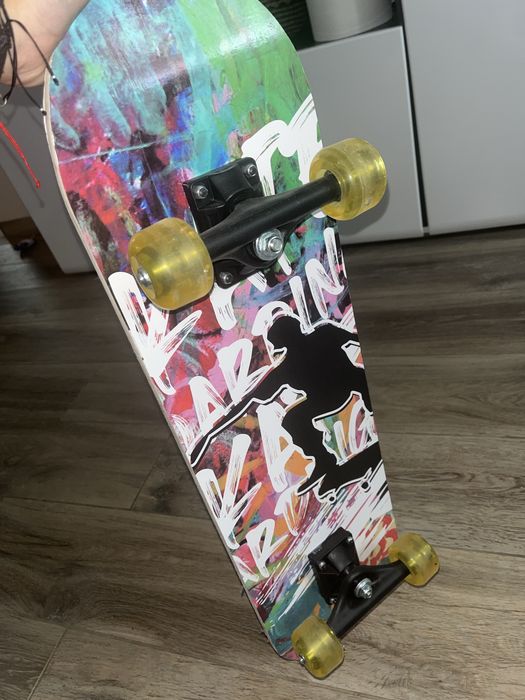 Skatebord aproape nou in stare buna