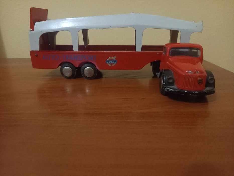 Метална играчкаTekno Volvo