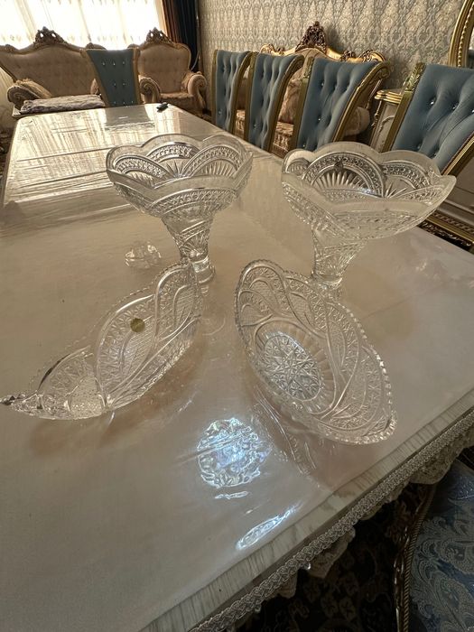 Xrustal vazzalar meva uchun