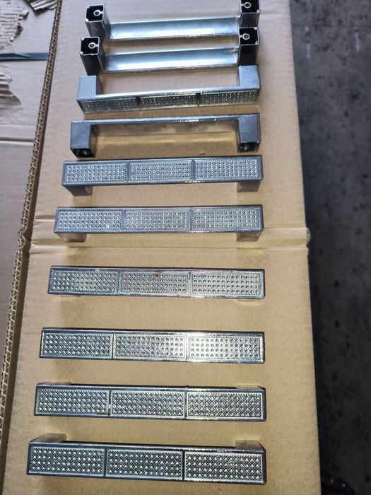 Продам мебельные ручки.