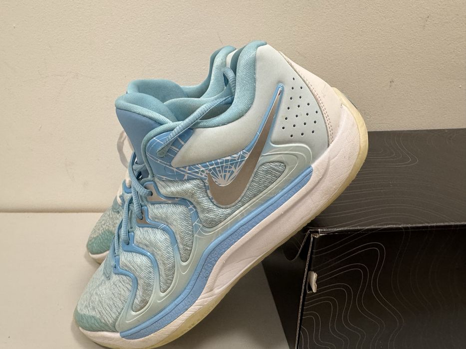 баскетболна обувка Nike KD 17 Christmas