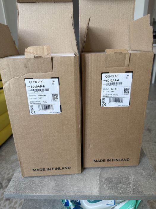 Мониторы Genelec 8010 пара, новые