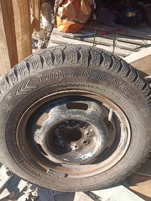 Продам резину на дисках на жигули