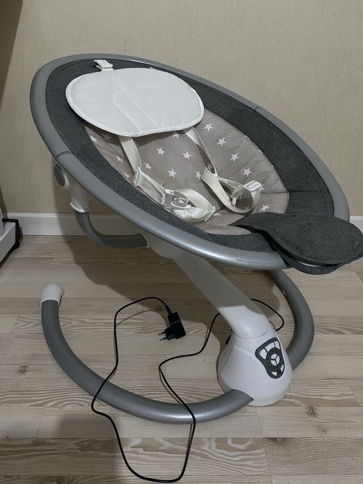 Продается шезлонг авто-качалка