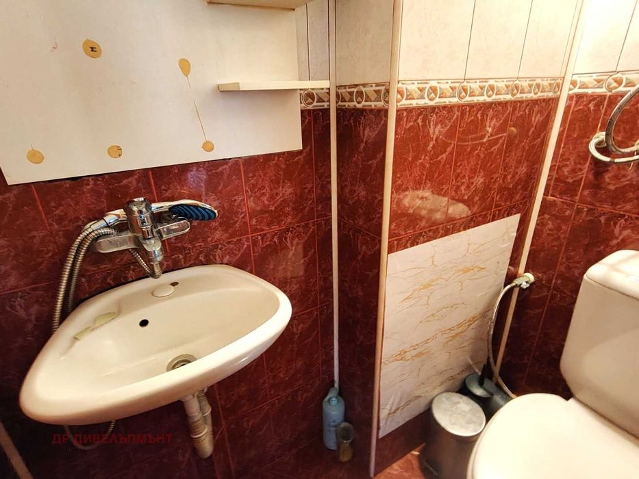 Дава се под наем Тристаен апартамент в София, Хаджи Димитър - 98 кв.м за 597.21 € - Снимка #14