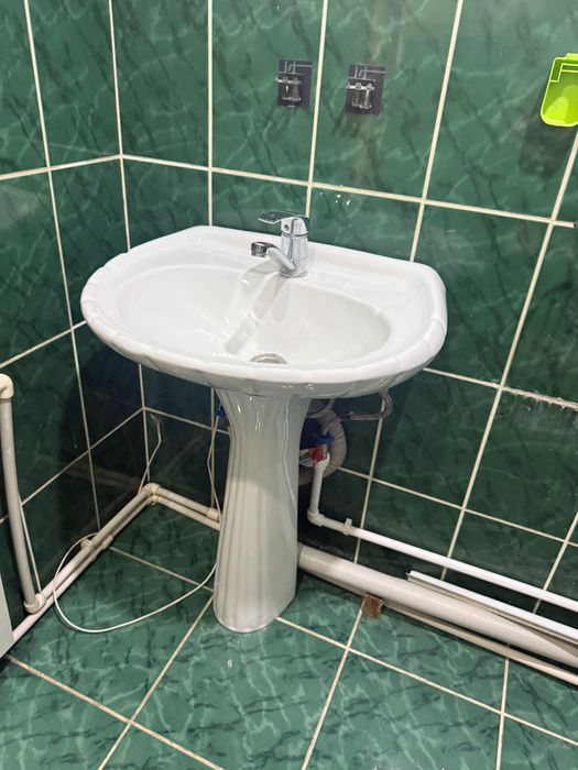 Раковина и унитаз