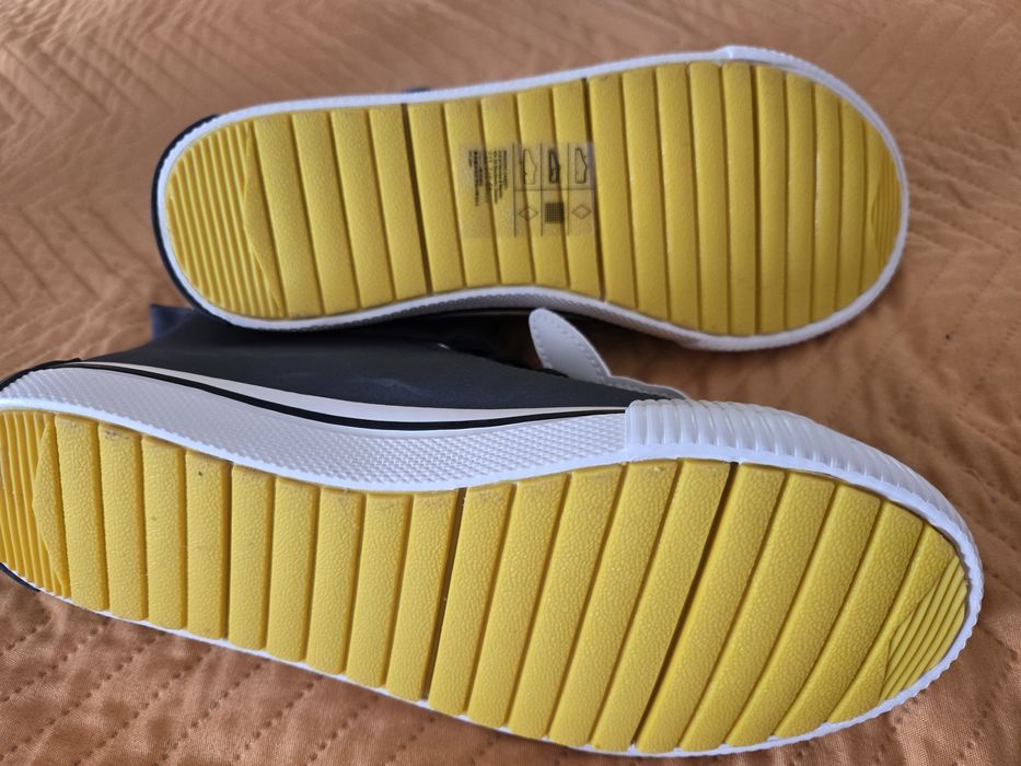 Кецове с топла подплата на HM размер 34