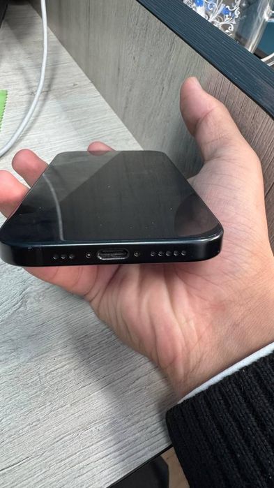 iPhone 15 Бу состояние хорошее