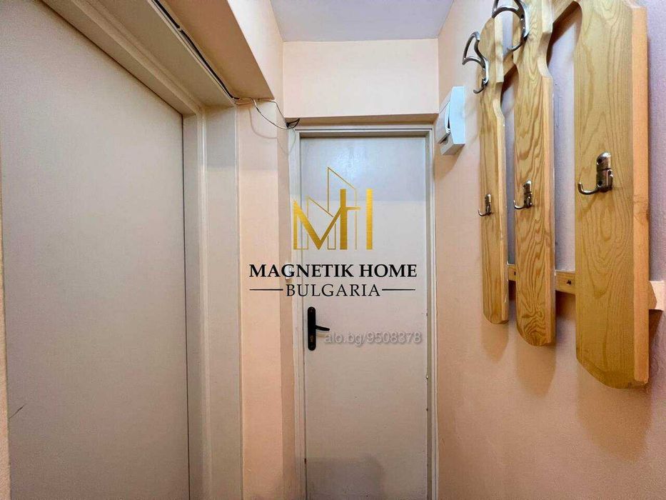 Дава се под наем Едностаен апартамент в Бургас, Център - 35 кв.м за 153 € - Снимка #3