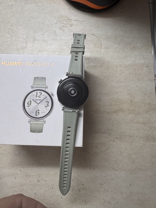 Смарт часовник Huawei  gt 4